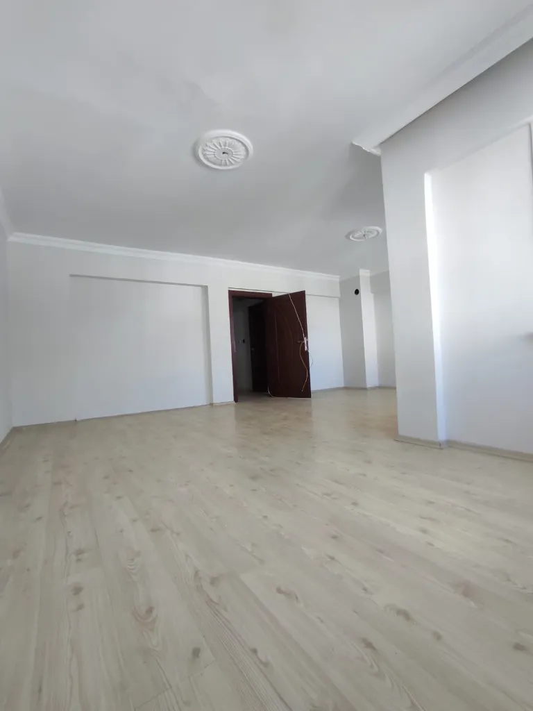 WhatsApp Image 2025-11-29 at 21.52.58 (1).webp